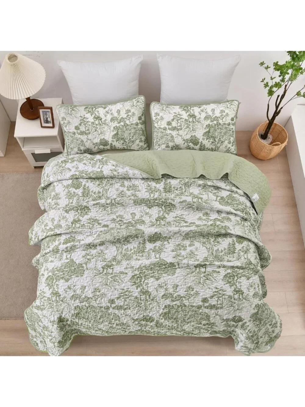 Sage Green King Quilt Set - Reversible Floral Botanical Bedding, 3-Piece